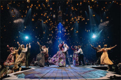 The company of A Christmas Carol at the Perelman Performing Arts Center in 2025. Photo by Andy Henderson